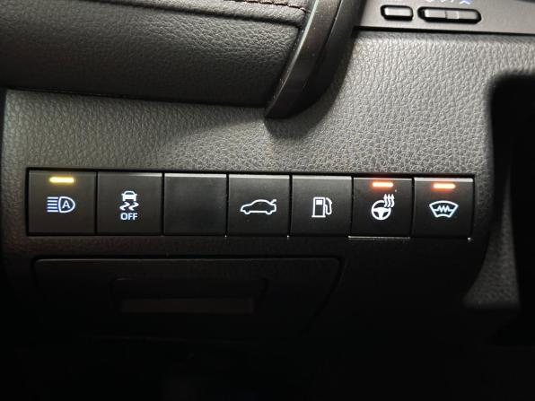 Toyota Camry VIII (XV70) с пробегом 2018 года, цена 2 165 000 рублей, 213605 км, седан, Автокод Объявления
