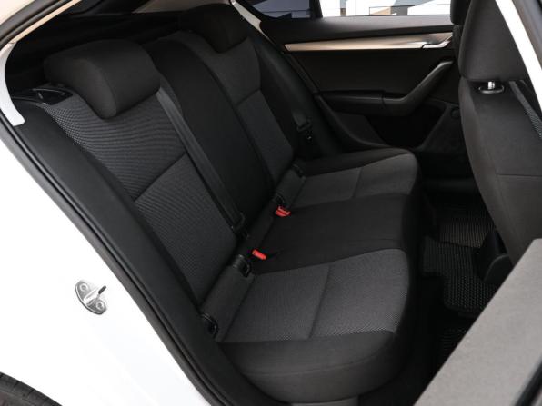 Skoda Octavia III (A7) с пробегом 2016 года, цена 1 049 000 рублей, 241368 км, лифтбек, Автокод Объявления