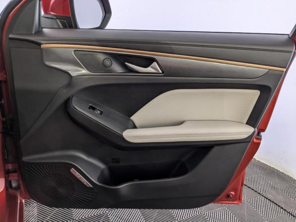Haval Jolion I с пробегом 2023 года, цена 1 870 000 рублей, 17582 км, внедорожник, Автокод Объявления