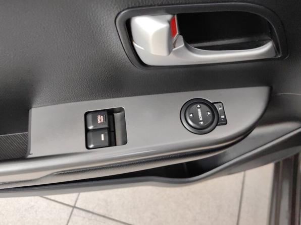 Kia Rio III Рестайлинг с пробегом 2016 года, цена 985 000 рублей, 117279 км, седан, Автокод Объявления