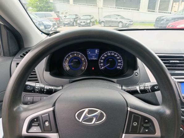 Hyundai Solaris I с пробегом 2013 года, цена 649 000 рублей, 117269 км, седан, Автокод Объявления