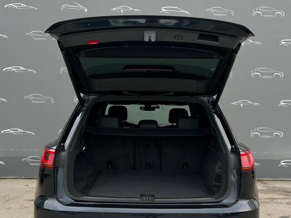 Volkswagen Touareg III с пробегом 2019 года, цена 3 109 700 рублей, 341364 км, внедорожник, Автокод Объявления