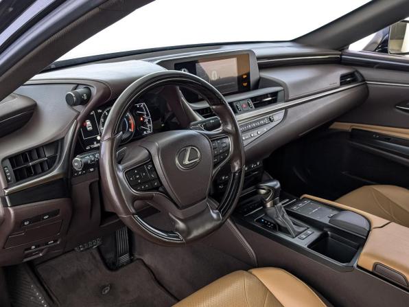 Lexus ES VII с пробегом 2018 года, цена 3 370 000 рублей, 114624 км, седан, Автокод Объявления