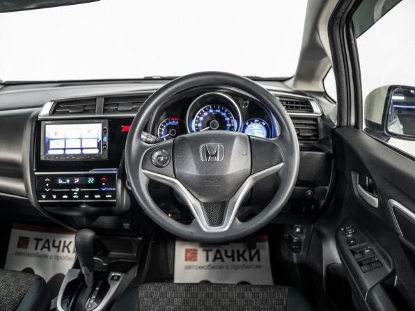 Honda Fit III с пробегом 2016 года, цена 985 000 рублей, 110577 км, хэтчбек, Автокод Объявления