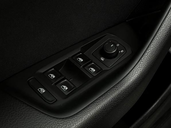Volkswagen Passat B8 Рестайлинг с пробегом 2020 года, цена 2 422 100 рублей, 56638 км, седан, Автокод Объявления