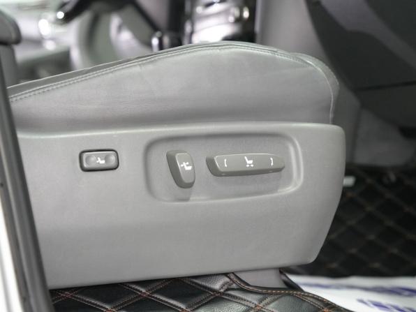 Lexus LX III с пробегом 2008 года, цена 2 950 000 рублей, 260265 км, внедорожник, Автокод Объявления