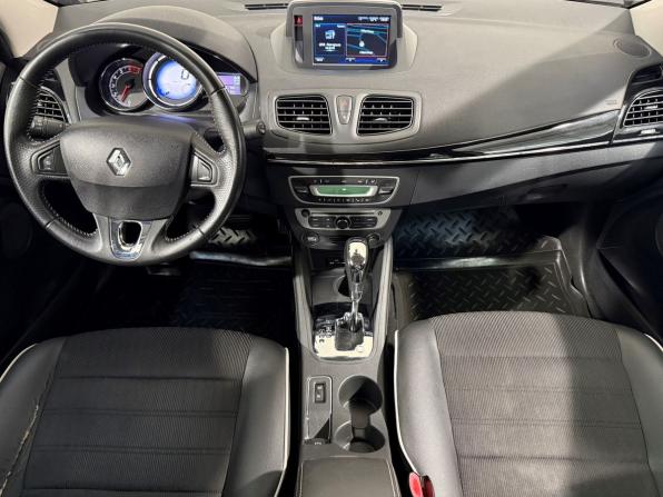 Renault Fluence I Рестайлинг с пробегом 2013 года, цена 899 800 рублей, 102000 км, седан, Автокод Объявления