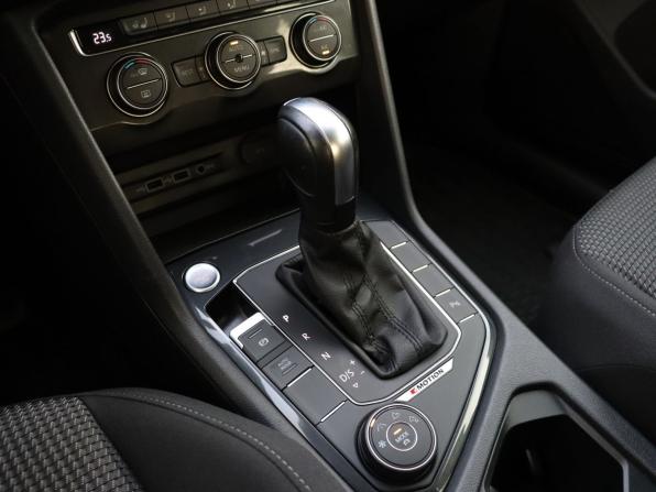 Volkswagen Tiguan II с пробегом 2019 года, цена 2 225 000 рублей, 146729 км, внедорожник, Автокод Объявления