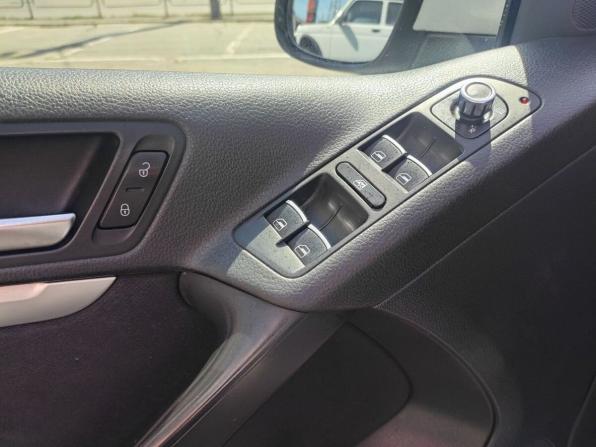 Volkswagen Tiguan I Рестайлинг с пробегом 2011 года, цена 1 040 000 рублей, 253000 км, внедорожник, Автокод Объявления