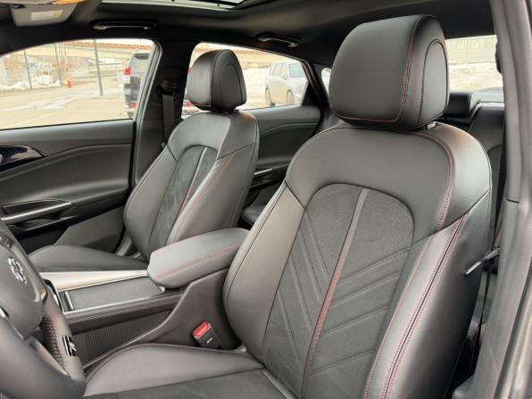 Hyundai Lafesta I Рестайлинг с пробегом 2025 года, цена 3 000 000 рублей, 30 км, седан, Автокод Объявления