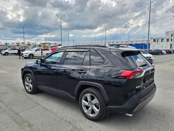Toyota RAV4 V (XA50) с пробегом 2021 года, цена 3 599 995 рублей, 84407 км, внедорожник, Автокод Объявления