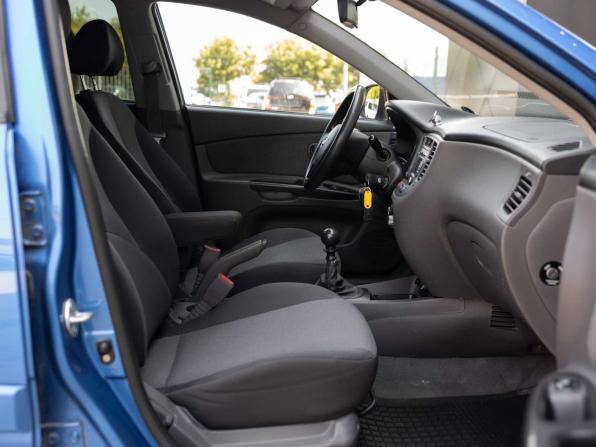 Kia Rio II Рестайлинг с пробегом 2010 года, цена 470 000 рублей, 292009 км, хэтчбек, Автокод Объявления