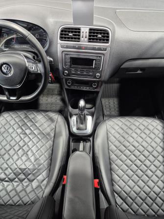 Volkswagen Polo V Рестайлинг с пробегом 2019 года, цена 1 396 000 рублей, 73000 км, седан, Автокод Объявления
