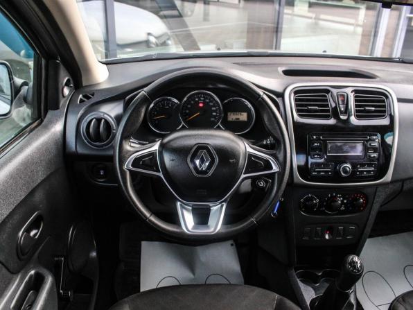 Renault Logan II Рестайлинг с пробегом 2018 года, цена 609 000 рублей, 269235 км, седан, Автокод Объявления