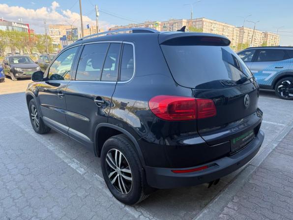 Volkswagen Tiguan I Рестайлинг с пробегом 2012 года, цена 1 044 000 рублей, 322852 км, внедорожник, Автокод Объявления