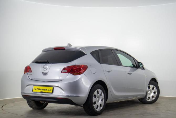 Opel Astra J Рестайлинг с пробегом 2013 года, цена 649 000 рублей, 206000 км, хэтчбек, Автокод Объявления