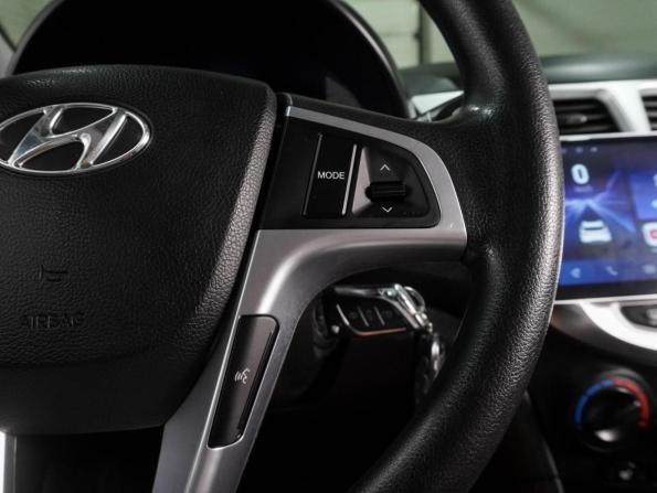 Hyundai Solaris I с пробегом 2014 года, цена 995 000 рублей, 170940 км, седан, Автокод Объявления