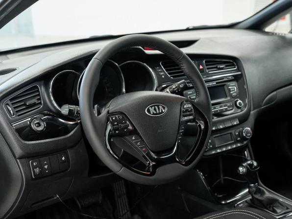 Kia Ceed II с пробегом 2013 года, цена 989 000 рублей, 153619 км, хэтчбек, Автокод Объявления