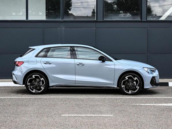 Audi A3 IV (8Y) Рестайлинг с пробегом 2026 года, цена 3 999 000 рублей, 34 км, хэтчбек, Автокод Объявления