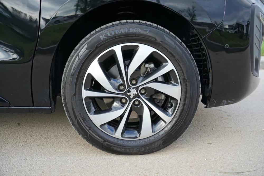 Peugeot Traveller I Крым  - изображение 32