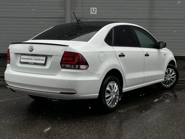 Volkswagen Polo V Рестайлинг с пробегом 2018 года, цена 989 000 рублей, 125673 км, седан, Автокод Объявления