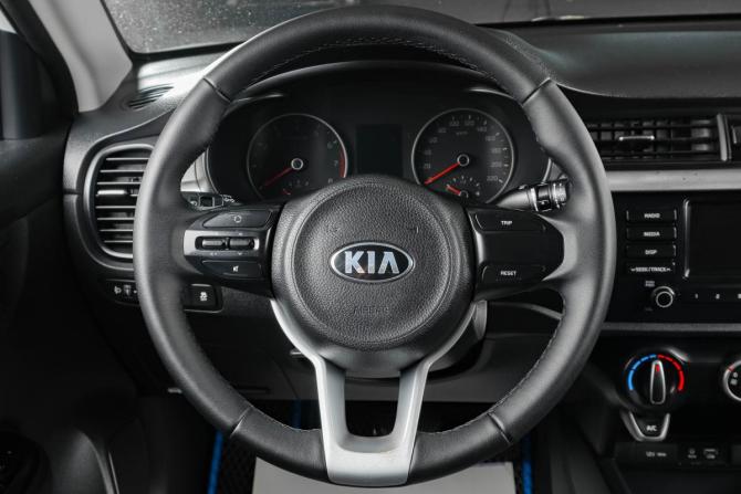 Kia Rio IV с пробегом 2018 года, цена 1 049 000 рублей, 252000 км, седан, Автокод Объявления