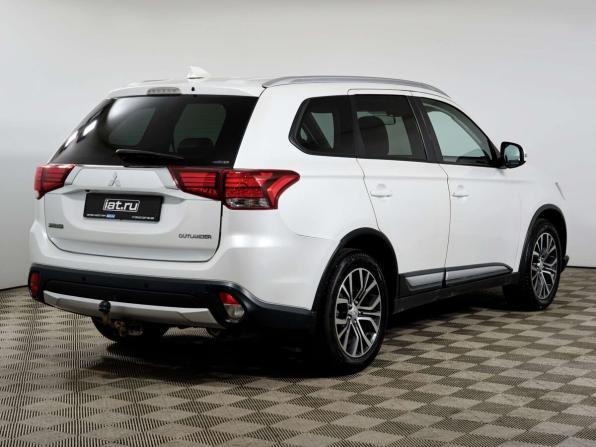 Mitsubishi Outlander III Рестайлинг 2 с пробегом 2017 года, цена 1 848 000 рублей, 130878 км, внедорожник, Автокод Объявления