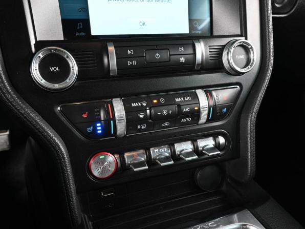 Ford Mustang VI Рестайлинг с пробегом 2021 года, цена 3 179 000 рублей, 82305 км, кабриолет, Автокод Объявления