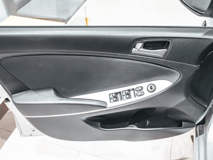 Hyundai Solaris I Рестайлинг Екатеринбург  - изображение 12