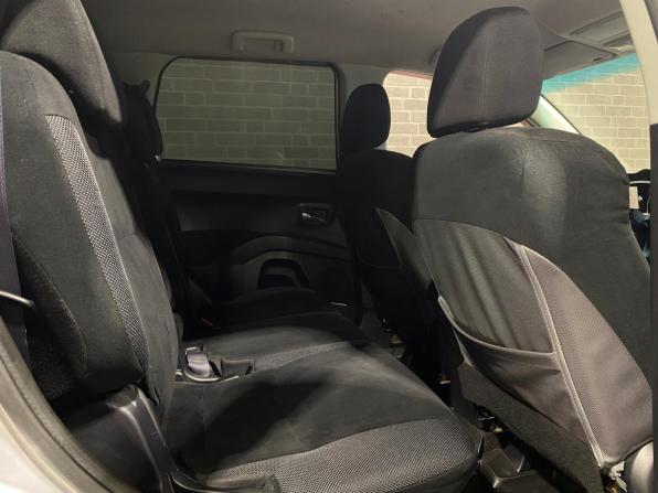 Mitsubishi Outlander II с пробегом 2007 года, цена 970 000 рублей, 283201 км, внедорожник, Автокод Объявления