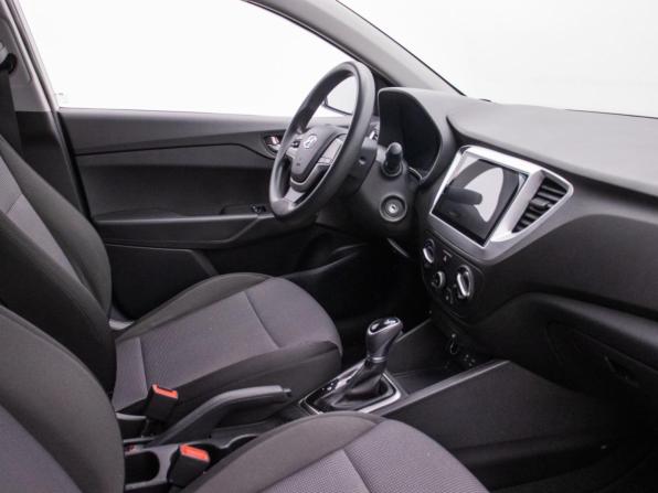 Hyundai Solaris II с пробегом 2017 года, цена 1 260 000 рублей, 111825 км, седан, Автокод Объявления