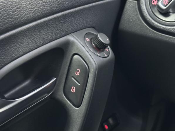 Volkswagen Polo V Рестайлинг с пробегом 2019 года, цена 1 095 000 рублей, 124461 км, седан, Автокод Объявления