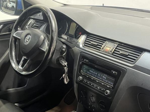 Skoda Rapid I с пробегом 2014 года, цена 725 000 рублей, 237527 км, лифтбек, Автокод Объявления