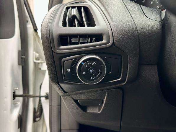 Ford Focus III с пробегом 2013 года, цена 699 900 рублей, 219728 км, универсал, Автокод Объявления