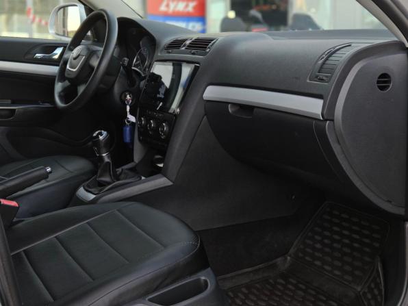 Skoda Octavia II (A5) Рестайлинг с пробегом 2009 года, цена 519 000 рублей, 213000 км, лифтбек, Автокод Объявления