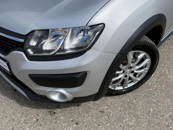 Renault Sandero II с пробегом 2017 года, цена 1 135 000 рублей, 66665 км, хэтчбек, Автокод Объявления