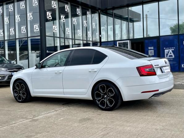 Skoda Octavia III (A7) Рестайлинг с пробегом 2017 года, цена 1 795 000 рублей, 162500 км, лифтбек, Автокод Объявления