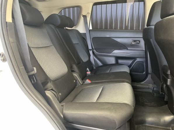 Mitsubishi Outlander III Рестайлинг 2 с пробегом 2015 года, цена 1 547 000 рублей, 179212 км, внедорожник, Автокод Объявления