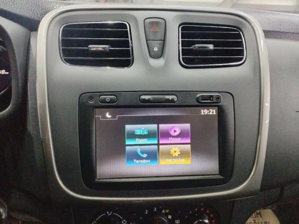 Renault Logan II Рестайлинг с пробегом 2021 года, цена 1 061 000 рублей, 128718 км, седан, Автокод Объявления