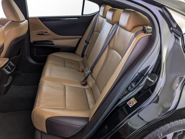Lexus ES VII с пробегом 2018 года, цена 3 500 000 рублей, 114624 км, седан, Автокод Объявления