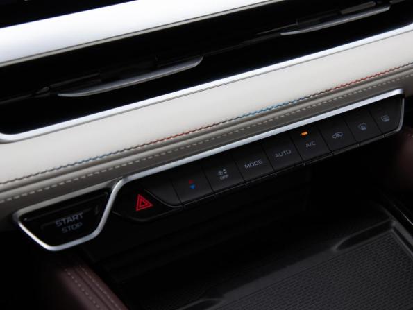 Geely Monjaro I с пробегом 2023 года, цена 3 133 000 рублей, 16158 км, внедорожник, Автокод Объявления