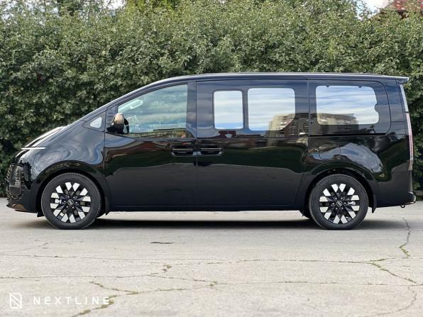 Новый Hyundai Staria I 2024 года, цена 10 390 000 рублей, минивэн, Автокод Объявления