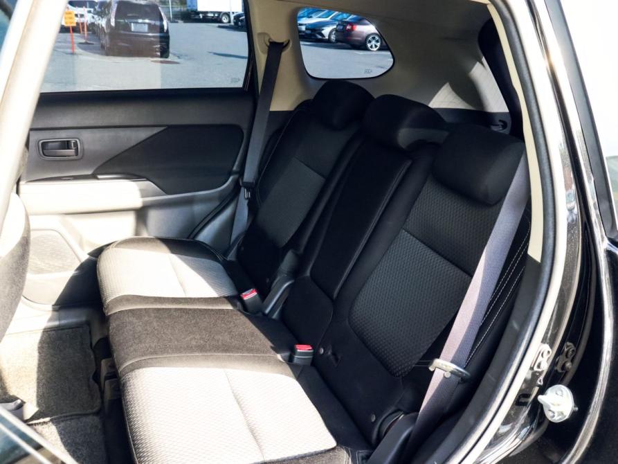 Mitsubishi Outlander III Рестайлинг 3 Екатеринбург  - изображение 17