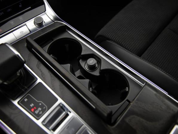 Audi A6 V (C8) с пробегом 2019 года, цена 3 349 000 рублей, 147455 км, седан, Автокод Объявления