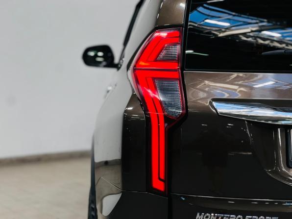 Mitsubishi Montero Sport III Рестайлинг с пробегом 2021 года, цена 4 499 000 рублей, 60000 км, внедорожник, Автокод Объявления