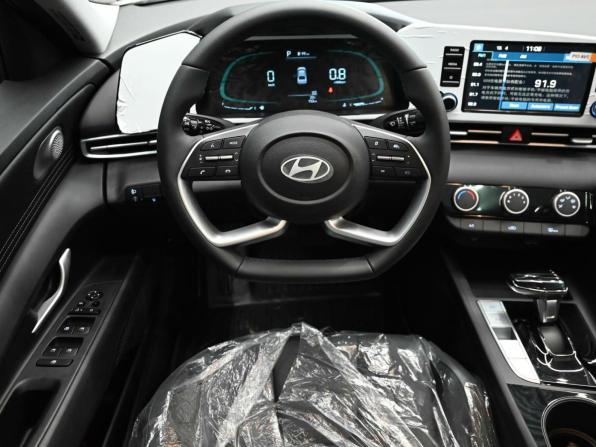 Hyundai Elantra VII (CN7) Рестайлинг с пробегом 2025 года, цена 2 870 000 рублей, 151 км, седан, Автокод Объявления