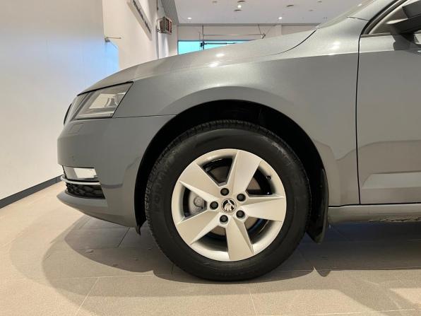 Skoda Octavia III (A7) Рестайлинг с пробегом 2019 года, цена 2 099 000 рублей, 147406 км, лифтбек, Автокод Объявления