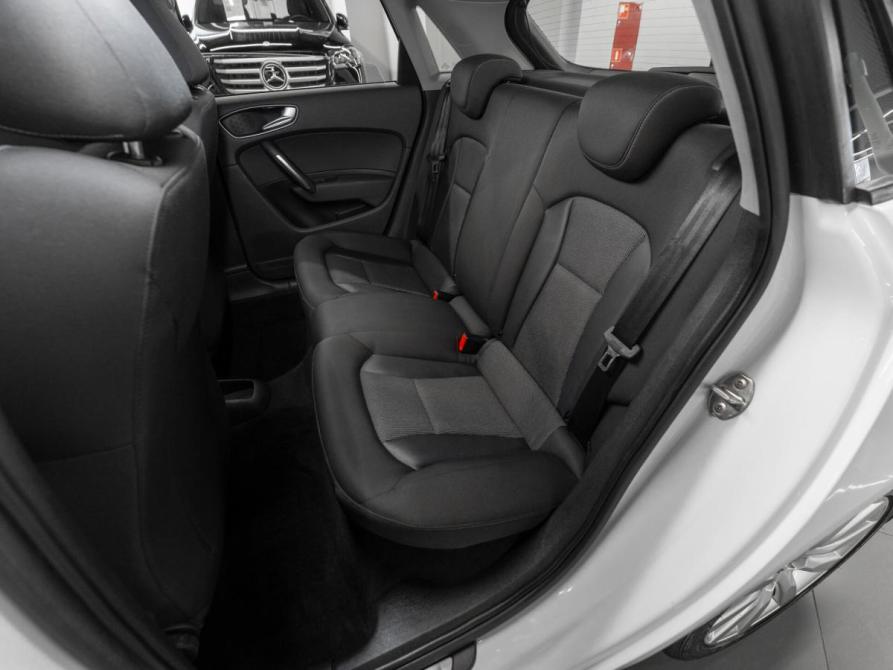 Audi A1 I (8X) Москва  - изображение 12