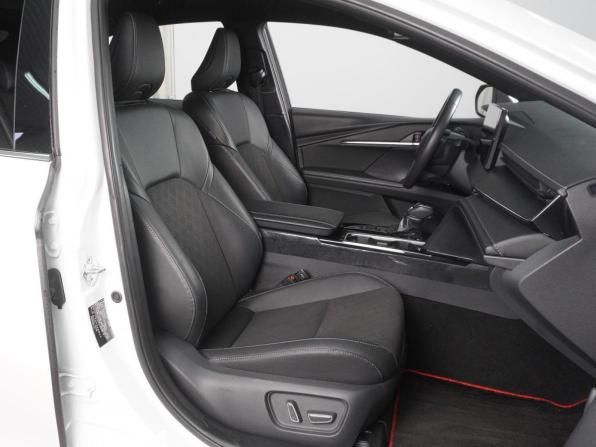 Toyota Camry IX (XV80) China Market с пробегом 2024 года, цена 3 649 000 рублей, 68507 км, седан, Автокод Объявления
