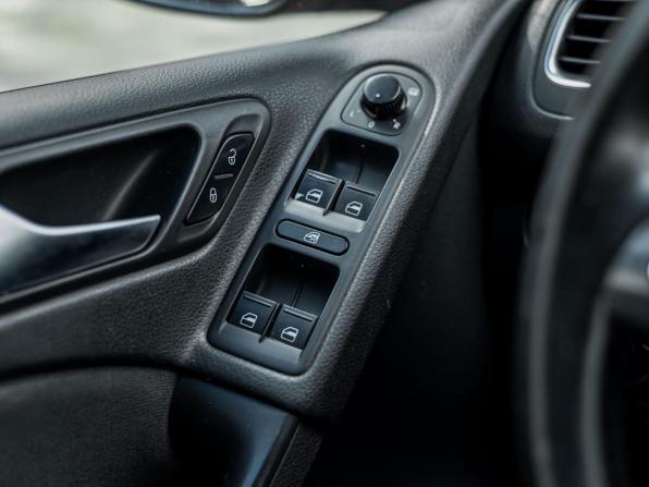 Volkswagen Golf VI с пробегом 2010 года, цена 625 000 рублей, 230202 км, хэтчбек, Автокод Объявления